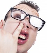 Bune maniere: 5 metode de a scăpa de muci după ce i-ai scos din nas