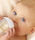 10 adevăruri științifice despre laptele praf pentru bebeluși