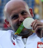 Medaliat olimpic își scoate medalia la licitație pentru a salva viața unui copil