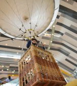 Copiii cu spirit de aventură se pot înălța într-un balon la Sun Plaza