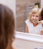Ghid pe vârste: dinții copilului de la naștere la adolescență 