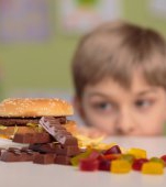 8 Alimente care duc la obezitate la copii