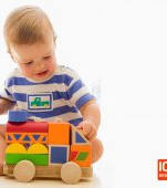 Moș Nicolae: jucării din lemn pentru copiii de toate vârstele 
