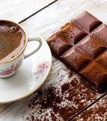 Cel mai bun remediu pentru tuse ar putea fi ciocolata, conform unui nou studiu