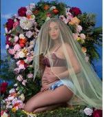 Beyonce va deveni mămică de gemeni!