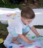 800 de familii au renunțat la încălțări pentru cel mai mare picnic în picioruşele goale