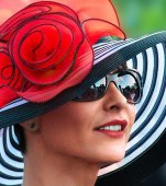 100 de mii de lire și acces la un Ferrari pentru un job de bonă în Londra. Tu te-ai angaja?