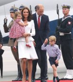 Al treilea copil al familiei regale naşte furia mamelor din UK