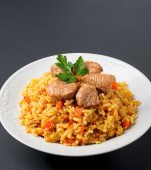 Pilaf cu carne de curcan