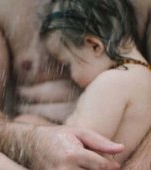 Poza care a catalogat o mamă drept abuziva, indecentă și neglijentă de către autorități