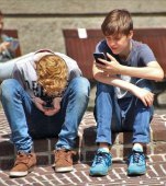 A-i da copilului un smartphone este ca și cum i-ai da un gram de cocaină