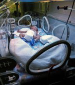 Un nou-născut și-a pierdut viața în aceeași maternitate privată unde a murit o mamă la naștere