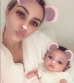 Prima poză cu cel de-al treilea copil al lui Kim Kardashian. I-a ales tot un nume neobișnuit