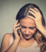 Ajutor! Nu am cu cine să îmi las copilul! - Răspunsul primit de o mamă care cere ajutor autorităților la numărul verde