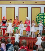 Teatru muzical, jocuri interactive și workshop dedicat mamei