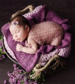 9 uleiuri esențiale care stimulează somnul bebelușului