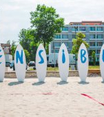 Distracție la superlativ și bronz fără griji pe plaja Sensiblu