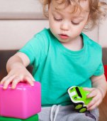 Jucăriile senzoriale și importanța lor în dezvoltarea bebelușului