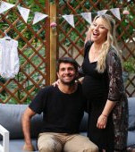 Laura Cosoi a postat prima imagine cu fetița sa