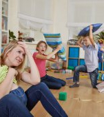 Să stai acasă cu copilul este mai greu decât să te duci la muncă, spune știința