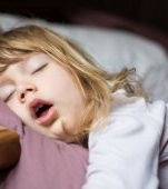 Respirația pe gură poate afecta iremediabil dezvoltarea facială a copilului