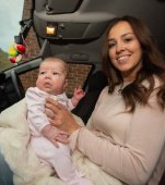 O femeie a născut în mașină, pentru că era blocată în trafic