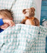 Vocea mamei este cea mai eficientă alarmă pentru copiii somnoroși, conform unui studiu