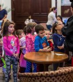 Ghid pe vârste de la specialiști: etapele de dezvoltare fizică, emoțională și cognitivă ale copilului