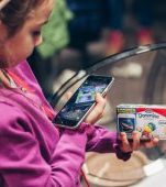 Copiii sunt invitați să descopere Universul prin realitatea virtuală adusă de Dino