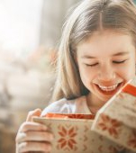 „Dacă poți să-mi aduci 2 banane, 2 portocale și 4 pachețele de mentosane”. Dorințele copiilor sărmani pentru Crăciun