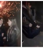 Bătută și umilită în plină stradă de către colegii de școală!