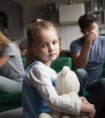 Copiii cu părinți divorțați sunt de două ori mai predispuși îmbolnăvirilor, conform unui studiu