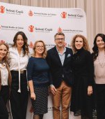 De 18 ani, Festivalul Brazilor de Crăciun aduce copiii la școală Doar 6% dintre copiii vulnerabili din orașele mari au acces la servicii gratuite de sprijin educațional