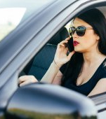 Cursă infernală: O femeie și-a uitat copilul pe plafonul mașinii și a pornit la drum