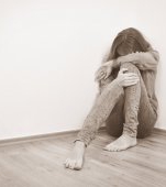 Și-au lăsat fiica să fie abuzată sexual pentru a scăpa de datorii