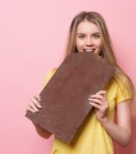 Studiile dovedesc că ciocolata este mai bună ca siropul în a trata tusea