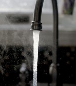 Ministerul Sănătății confirmă temerile bucureștenilor: apa de la robinet nu trebuie consumată