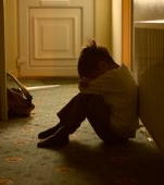 Un tată și-a înfometat copilul pentru că a crezut că nu este al lui