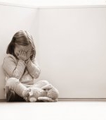 Se întâmplă în București! O fetiță cu autism a fost ascunsă într-o altă clasă în timpul inspecției