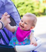 Studiu: Bebelușii plimbați în cărucioare sunt mai expuși poluării