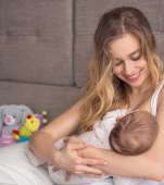 Poziții de alăptare prin care te asiguri că bebe primește suficient lapte