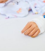 Fetița de 12 ani care a ajuns la spital cu greutatea unui copil de 1 an a decedat