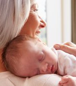 A rămas însărcinată la 61 de ani și a adus pe lume cel de-al 15-lea copil