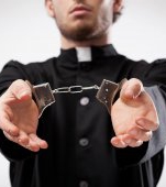 Acești părinți i-au permis unui preot să le abuzeze copilul. Cum au reacționat autoritățile