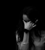 O mamă acuză asistentele că i-au ucis unul dintre gemeni în momentul nașterii