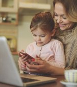 Ajută-ți copilul să rămână în siguranță pe internet: sfaturi și riscuri în lumea virtuală