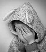 Scandal de pedofilie la Timișoara. Poza nud a unei eleve de 12 a devenit virală. Anchetă la DIICOT