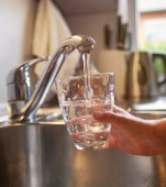 Autoritățile sunt în alertă! Apă contaminată cu bacteria E.Coli la robinet