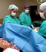 Medic ginecolog: Când alege să nască prin cezariană, mama se gândește la ea, nu la copil