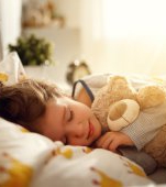 Somnul de prânz îmbunătățește rezultatele academice ale copiilor, spune un nou studiu